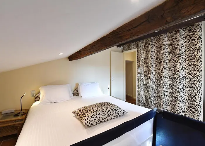 エウローパ オテル ホテル カストル