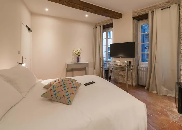 エウローパ オテル ホテル カストル