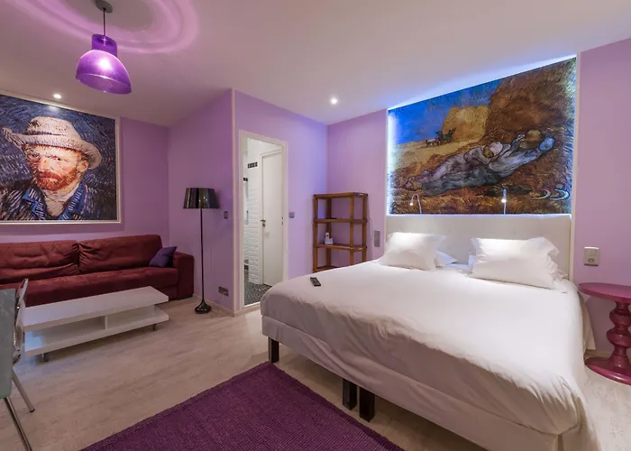 エウローパ オテル ホテル カストル